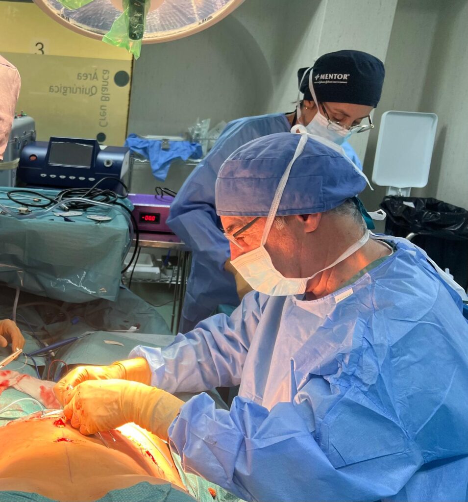 Plasma rico en plaquetas (P.R.P.): Factores de crecimiento, definición, método y aplicaciones en Medicina Estética Facial, por Dr. Agustín Blanch 1 Plasma rico en plaquetas - Plasma rico en plaquetas (P.R.P.): Factores de crecimiento, definición, método y aplicaciones en Medicina Estética Facial, por Dr. Agustín Blanch 2025