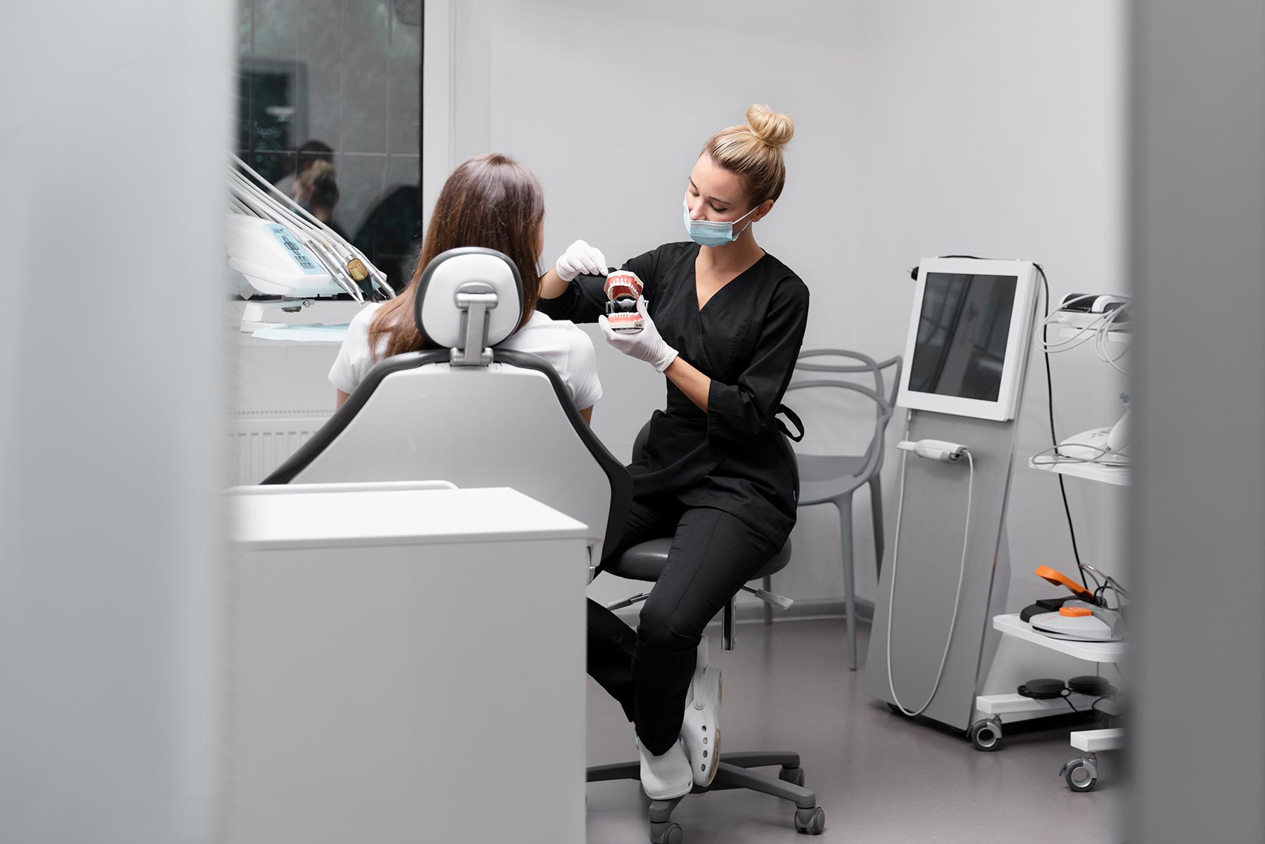 Cómo-establecer-una-clínica-dental-o-de-medicina-estética-en-España