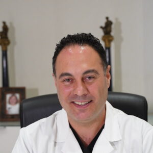 Dr. Abraham Benzaquén Barchilón